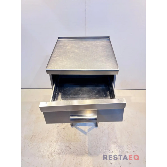 Aputaso/kasauspöytä grillivetolaatikoston päälle 600