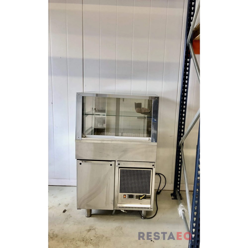 Bistro lasikko 800 palvelumalli suorilla laseilla. - Bistro