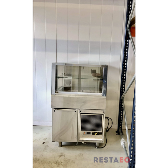 Bistro lasikko 800 palvelumalli suorilla laseilla. - Bistro