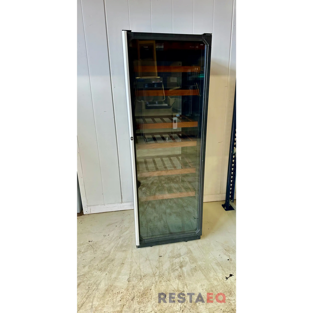 Cave 100 viinikaappi