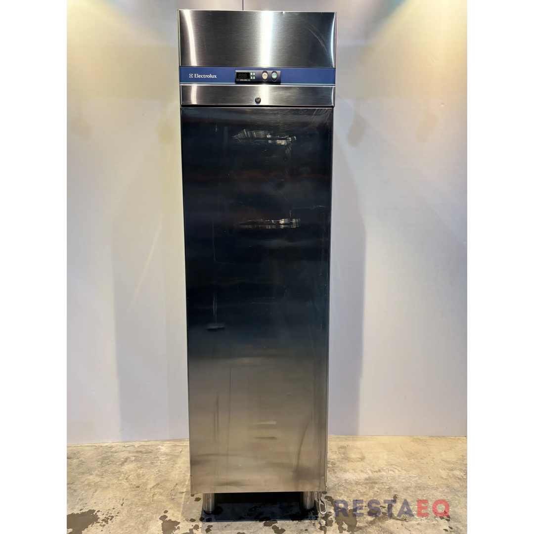 Electrolux pakastin kapea malli PS04R1F - Electrolux