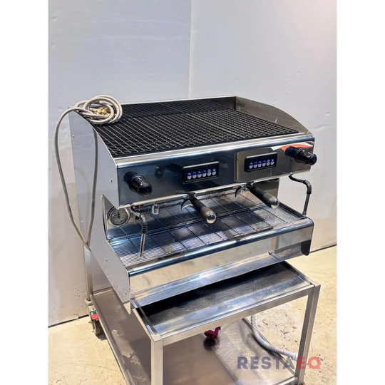 Espresso kahvikone kahdella kahvalla. - RestaEQ