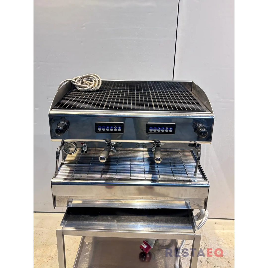 Espresso kahvikone kahdella kahvalla. - RestaEQ