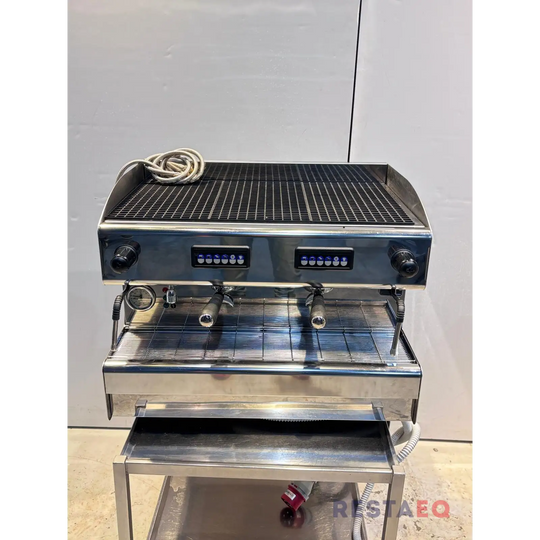 Espresso kahvikone kahdella kahvalla. - RestaEQ