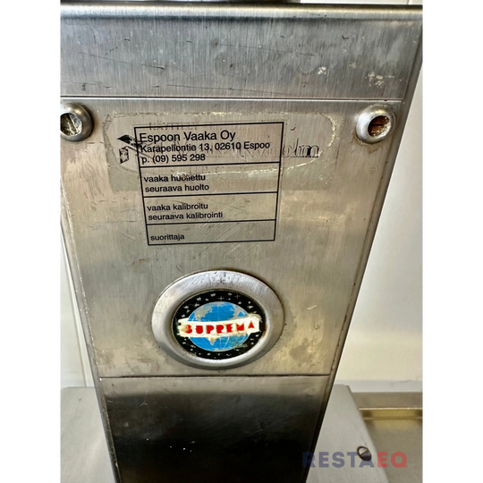 Hieno vaaka kaksipuoleisella näyttötaululla. - Espoon Oy