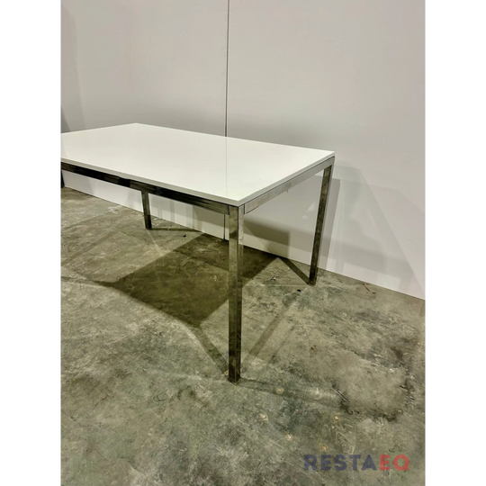 Kiiltävä pöytä 4-h 85x135 - Ikea