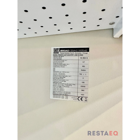 Kylmäavohyllykkö suljettava yöverholla 980Jordao - Jordao