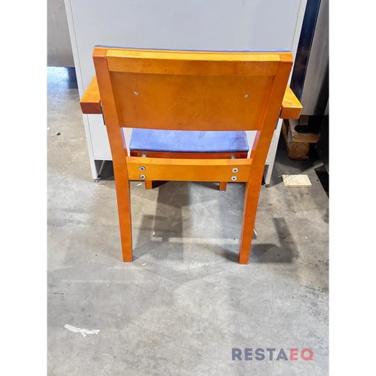 Laadukas ravintolatuoli - Isku