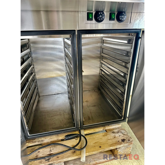 Lämpökaappi lämpöhauteella ja lämpökasaustasolla 1200