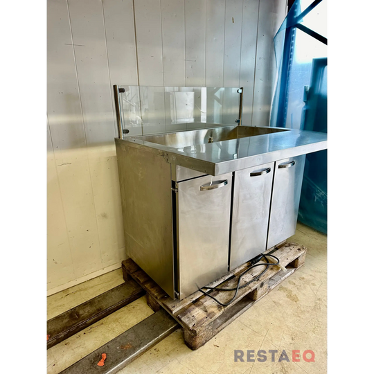 Lämpökaappi lämpöhauteella ja lämpökasaustasolla 1200