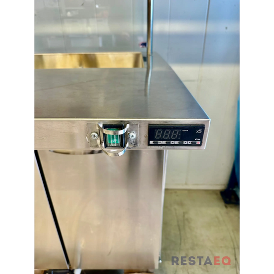 Lämpökaappi lämpöhauteella ja lämpökasaustasolla 1200