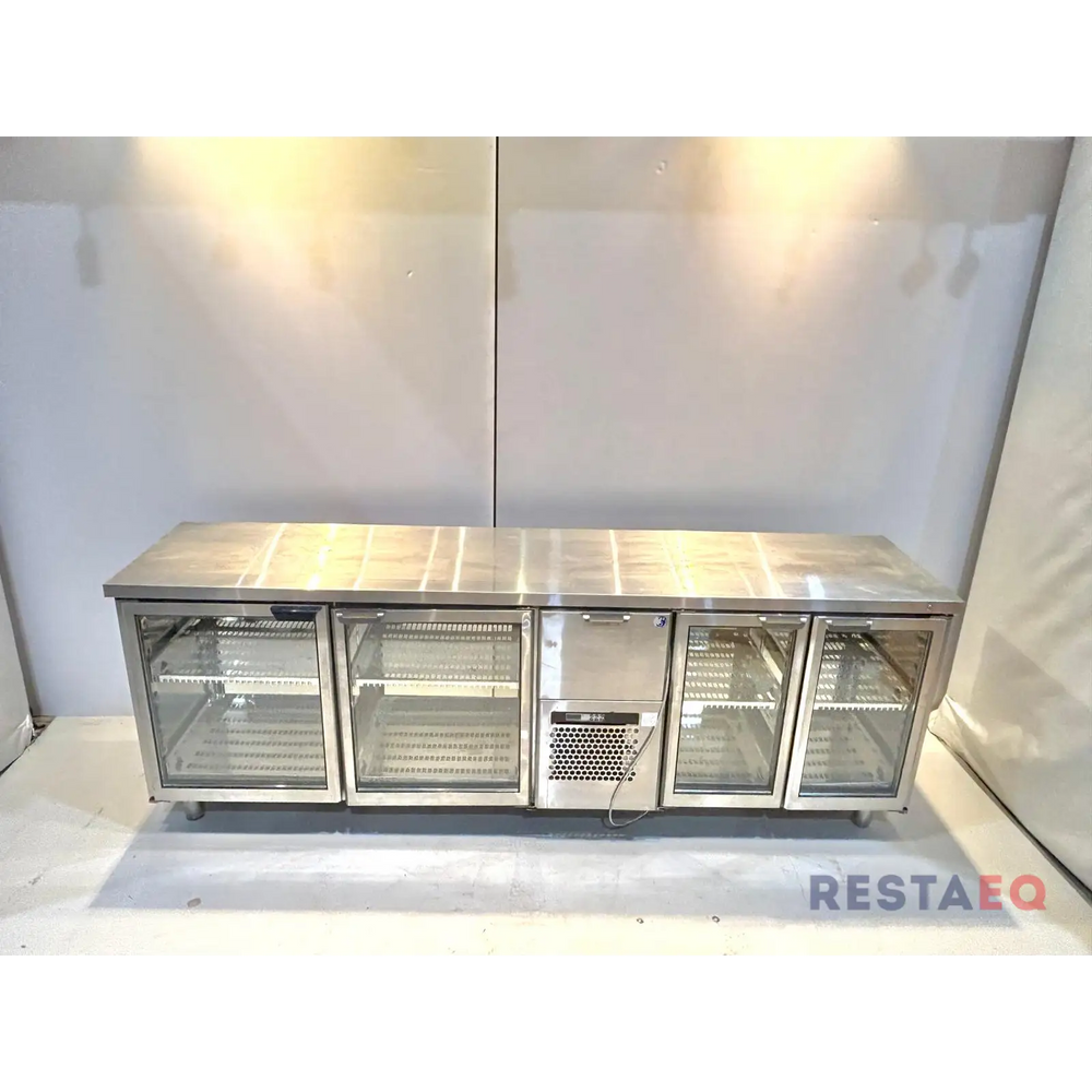 Lasiovikaappi liukuhyllyillä Baariin 2460 - Porkka