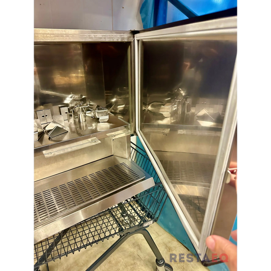 Maito Novo maidon annostelija kahdella annostelijalla -