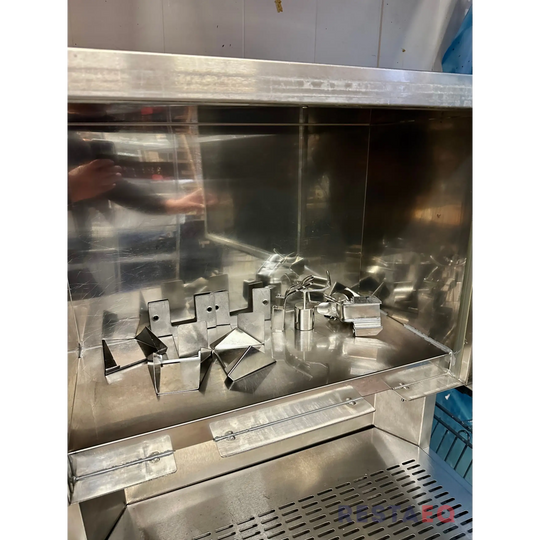 Maito Novo maidon annostelija kahdella annostelijalla -