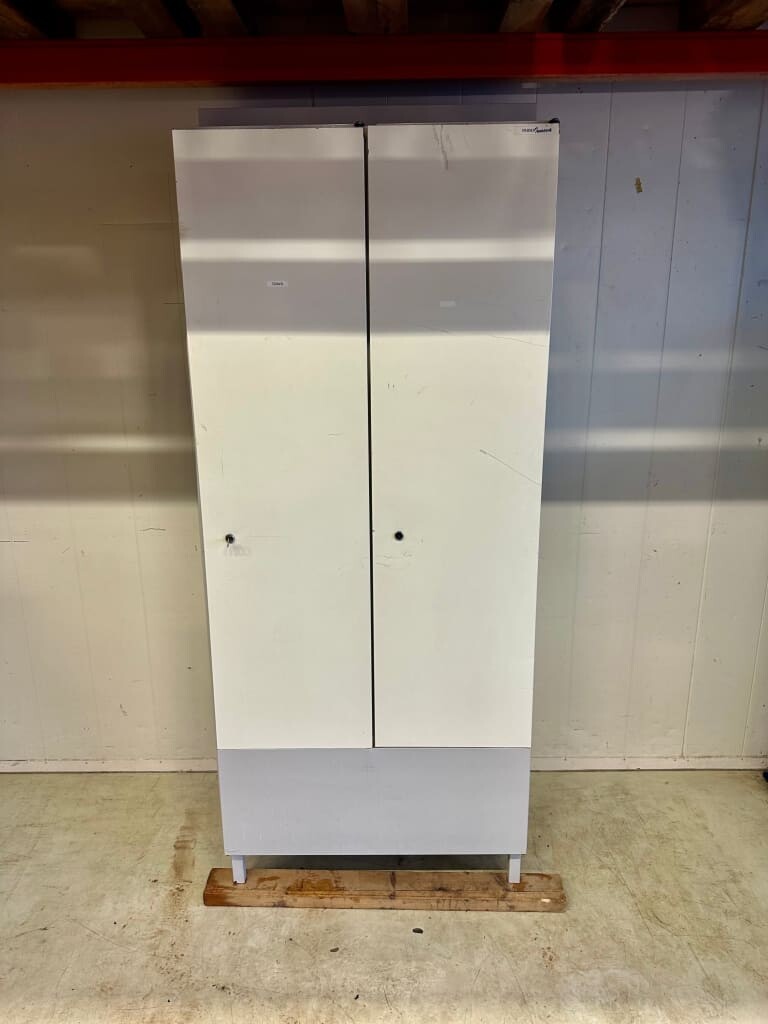 Metallinen vaatekaappi 800 - RestaEQ