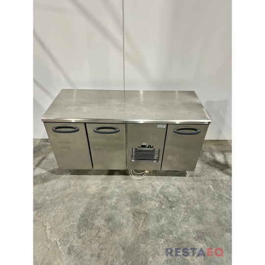 Metos kylmätyöpöytä kaapeilla 1600 - Metos