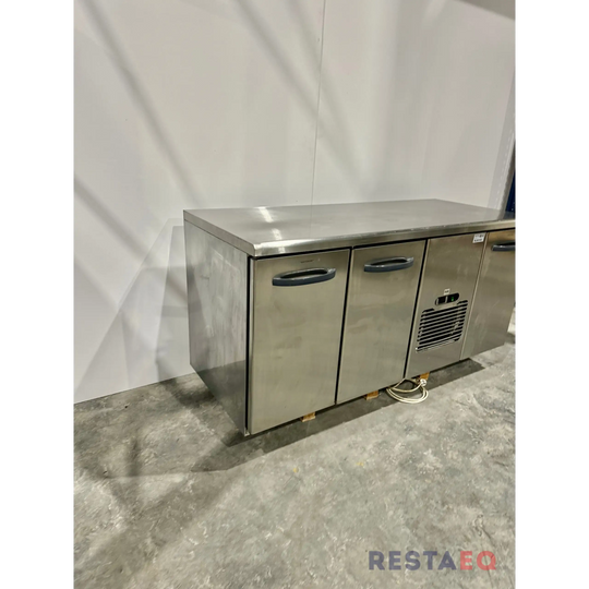 Metos kylmätyöpöytä kaapeilla 1600 - Metos