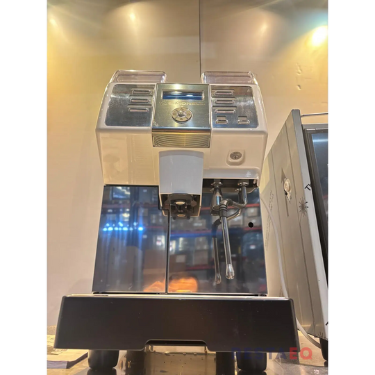 Nuova Simonelli Prontobar 2 AD Super-automaattinen