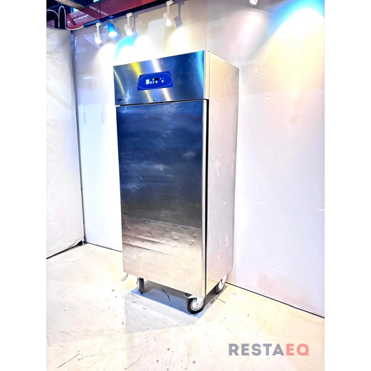 Pakastin Electrolux PRO6FE1F pyörillä - Electrolux