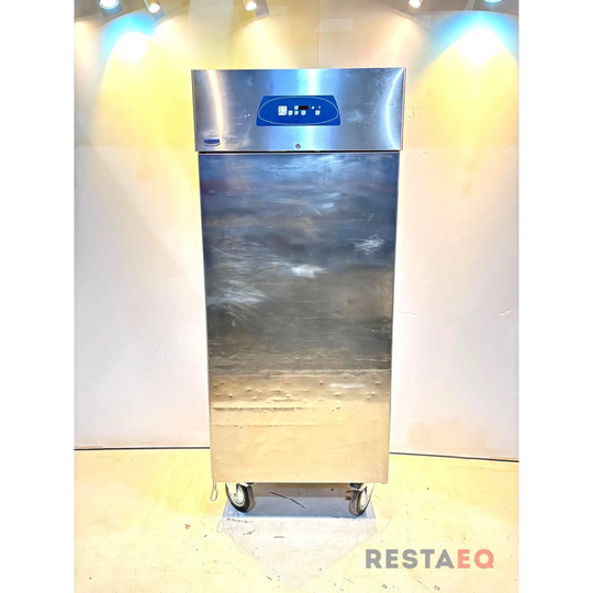 Pakastin Electrolux PRO6FE1F pyörillä - Electrolux