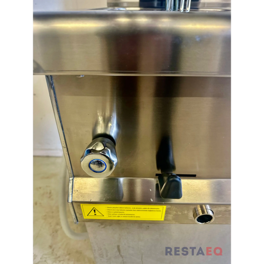 Pastakeitin vesitäytöllä ja poistolla. AMP - 460 - Atalay