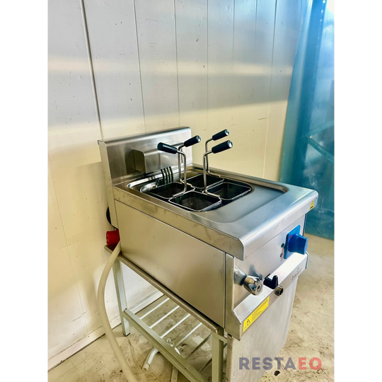 Pastakeitin vesitäytöllä ja poistolla. AMP - 460 - Atalay