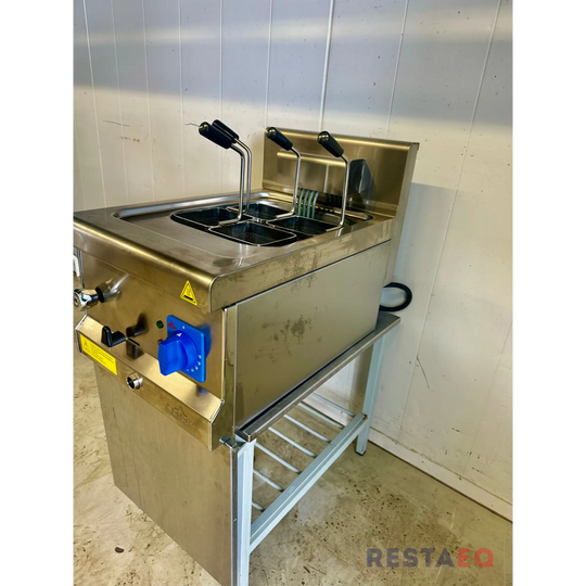 Pastakeitin vesitäytöllä ja poistolla. AMP - 460 - Atalay