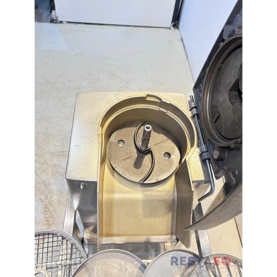 Robot Coupe CL 55 vihannesleikkuri leikkuutelineellä