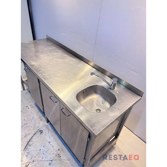 RST-allaspöytä kaapeilla 1800 - RestaEQ