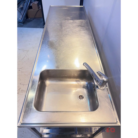 RST-allaspöytä laatikoilla 2200 - Metos