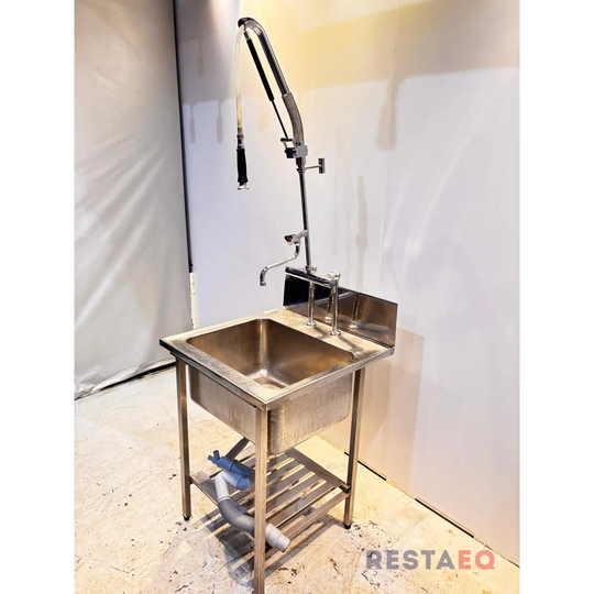 RST-esipesuallas esipesuhanalla 700 - RestaEQ