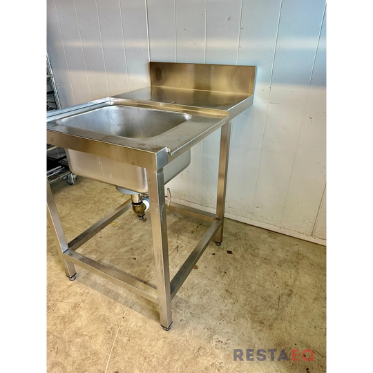 RST-esipesupöytä 700 - RestaEQ