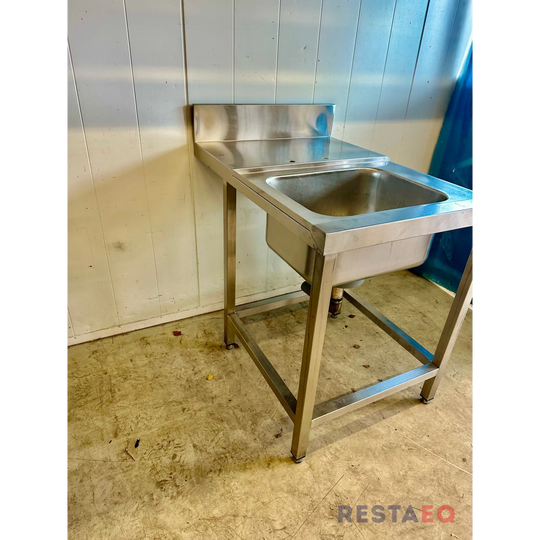 RST-esipesupöytä 700 - RestaEQ