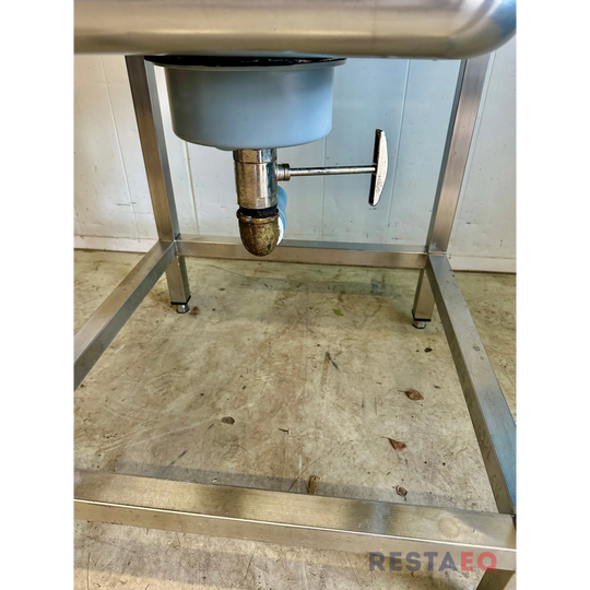 RST-esipesupöytä 700 - RestaEQ