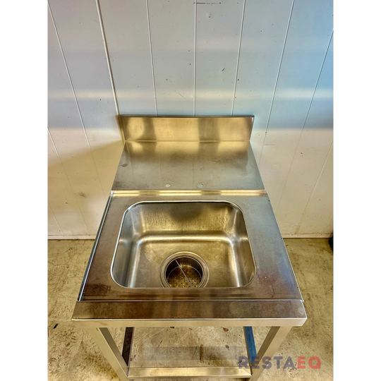 RST-esipesupöytä 700 - RestaEQ