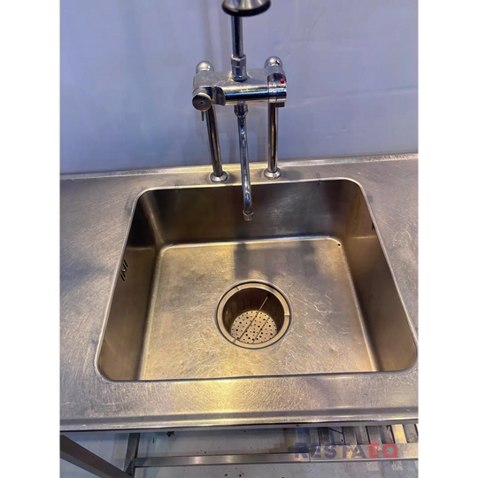 RST-esipesupöytä esipesuhanalla 1600 - RestaEQ