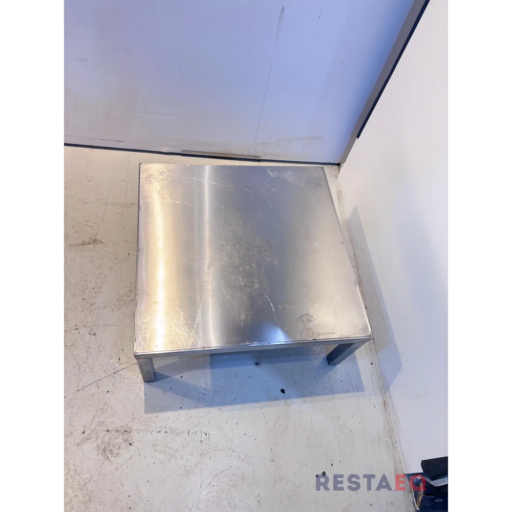 RST-laitepöytä 550 - RestaEQ