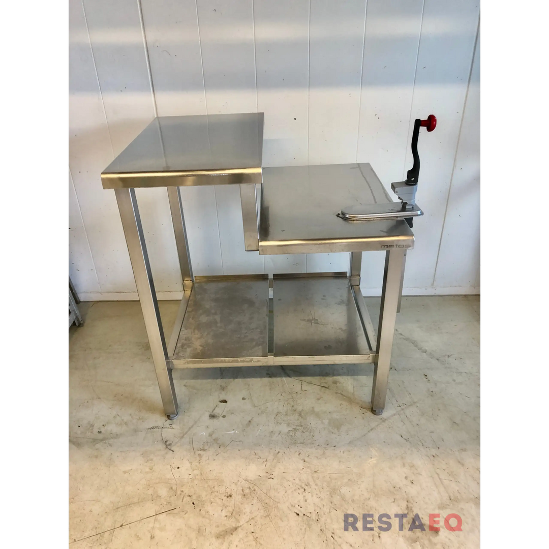 RST-laitepöytä purkinavaajalla 800 - Metos