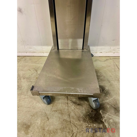 RST-astiatarjoilupöytä hissillä - RestE