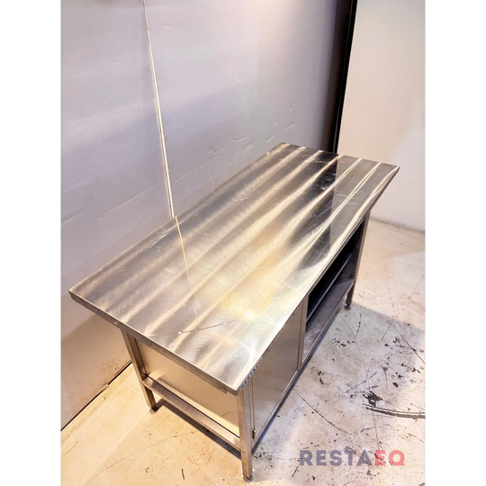 RST-pöytä kaapilla ja hyllyillä 1400 - RestaEQ