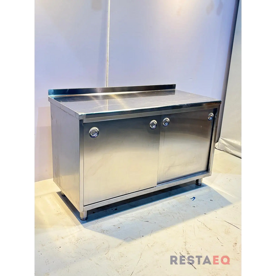 RST-pöytä kaapinovilla 1400 - Metos