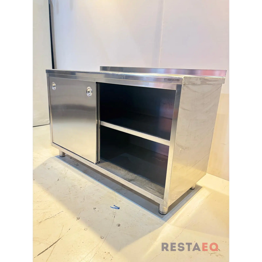 RST-pöytä kaapinovilla 1400 - Metos