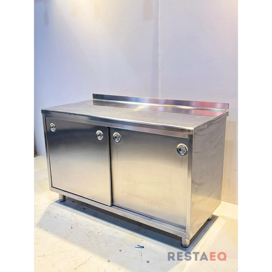 RST-pöytä kaapinovilla 1400 - Metos