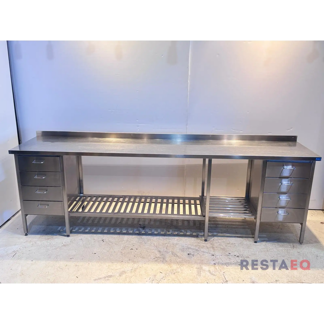 RST pöytä kahdella laatikostolla ja alatasolla 2800 Dieta