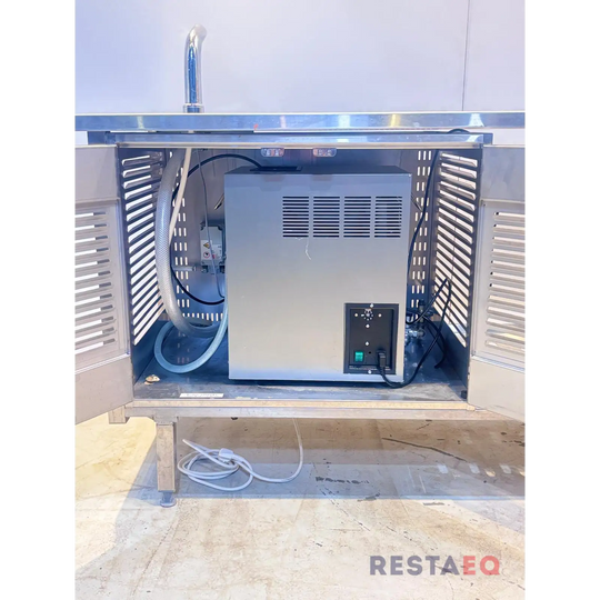 RST-pöytä vesiautomaatilla 1500 - RestaEQ