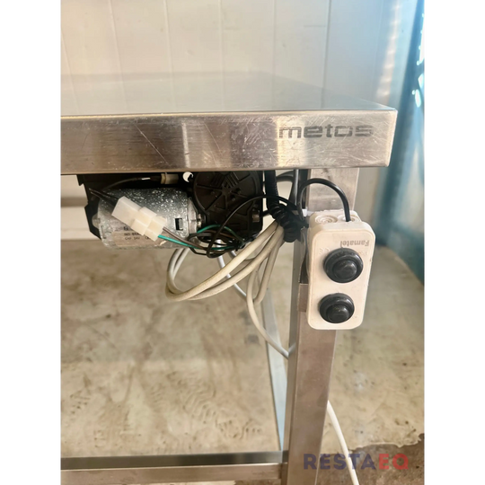 RST-sähköpöytä 1700 - Metos