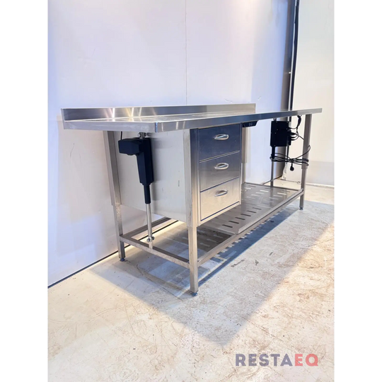 RST-sähkösäädettävä pöytä laatikostolla 2000 - Metos