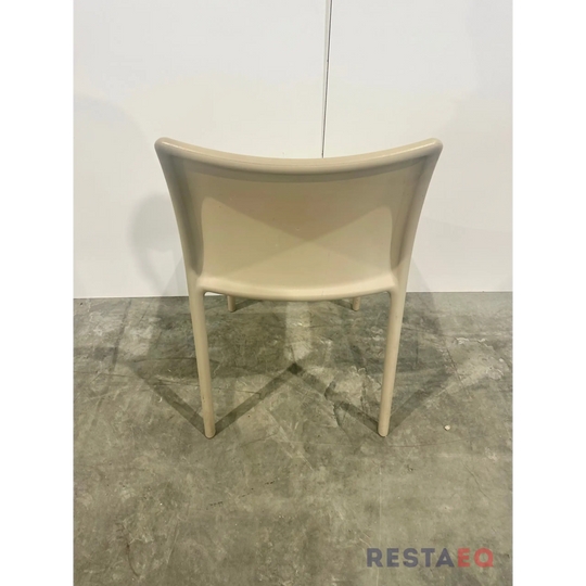 Sään kestävä erittäin tukeva tuoli Magis Air - Air Chair