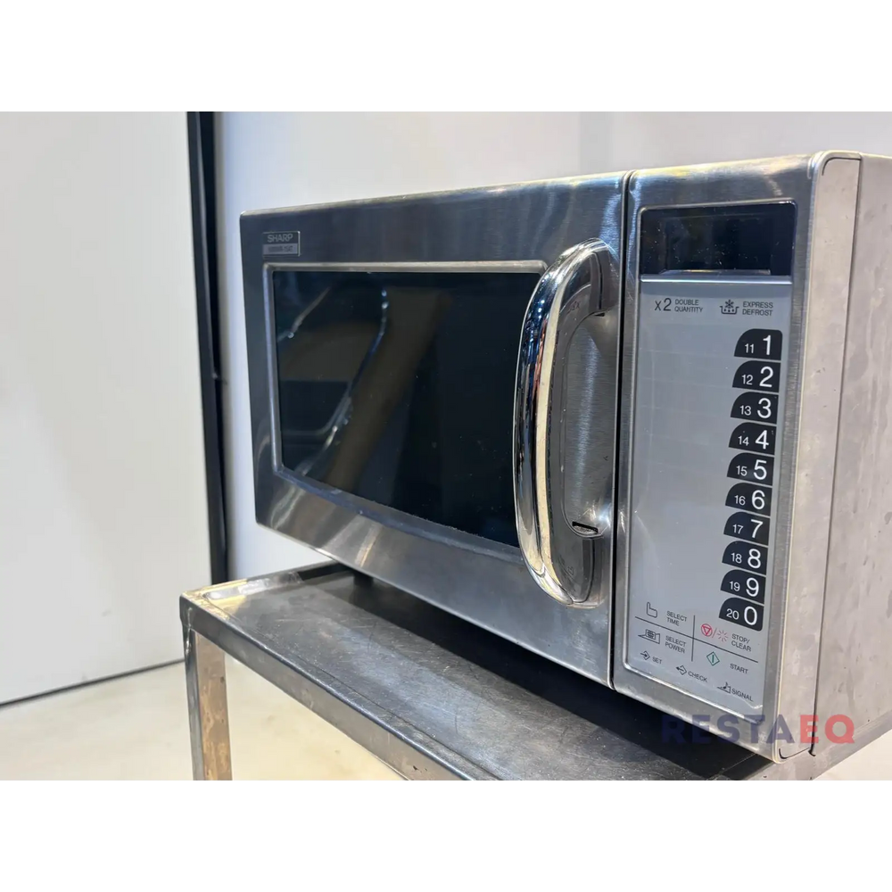 SHARP mikroaaltouuni R-15AT 1000 wattia mikroaaltotehoa.