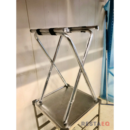 Tarjottimen teline saliin (Tray stand) - RestaEQ